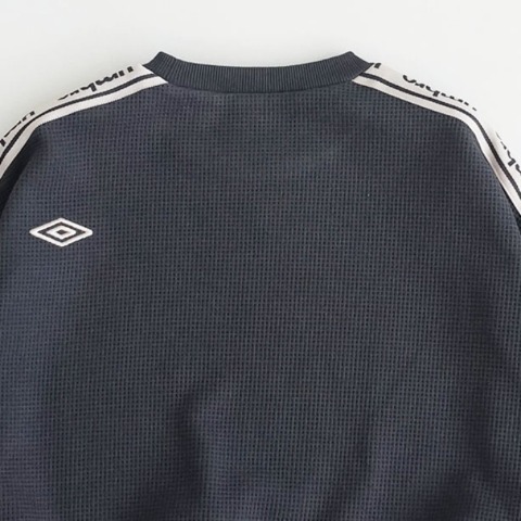 キッズ　トレーナー（110～130cm・UMBRO）