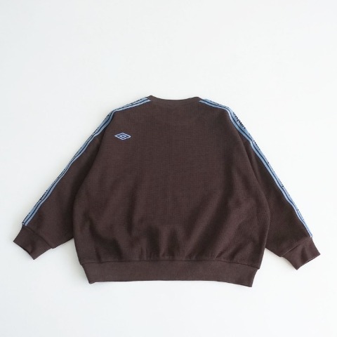 キッズ　トレーナー（110～130cm・UMBRO）