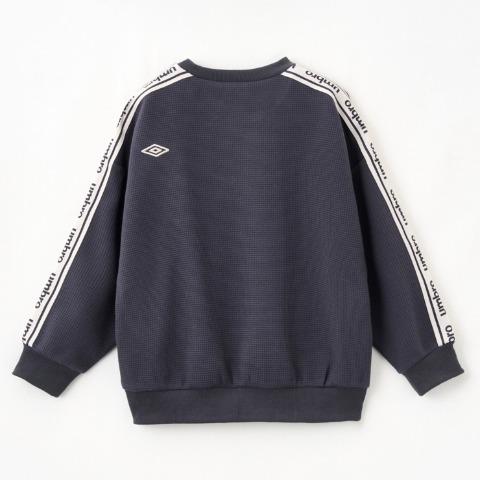 キッズ　トレーナー（110～130cm・UMBRO）