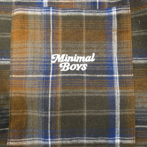 キッズ　シャツ（110～130cm・MONOD.）