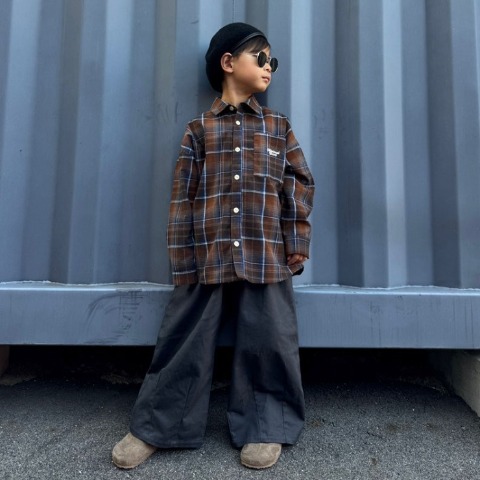 キッズ　シャツ（110～130cm・MONOD.）