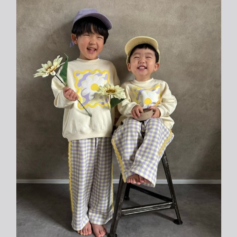 キッズ　トレーナー（110・120cm・LUMORO）