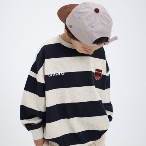 キッズ　トレーナー（110～130cm・UMBRO/とうくん）