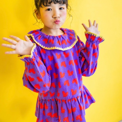 キッズ　airi総柄ピエロトップス　（110～120cm　JUO）
