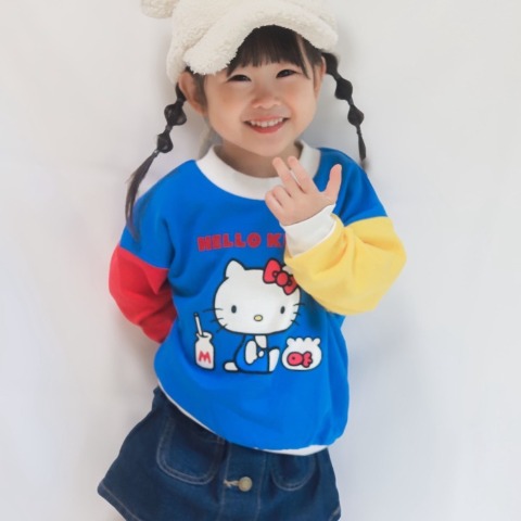キッズ　トレーナー　（110cm・ハローキティ）