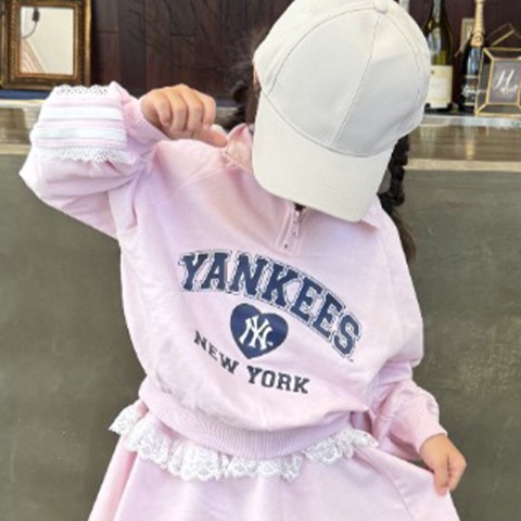 キッズ　トレーナー（110cm～130cm・MLB/anna）
