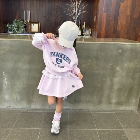 キッズ　トレーナー（110cm～130cm・MLB/anna）