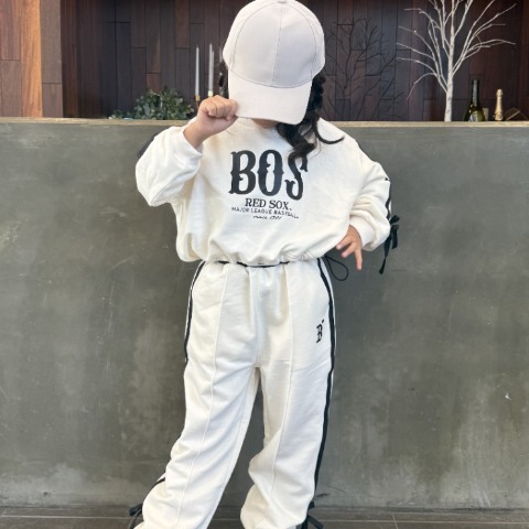 キッズ　トレーナー（110cm～130cm・MLB/anna）