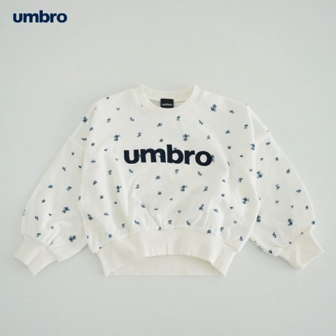 キッズ　トレーナー（110cm～130cm・UMBRO）