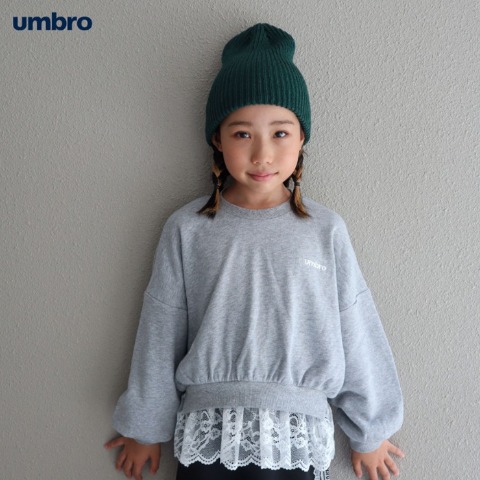 キッズ　トレーナー（110cm～130cm・UMBRO）