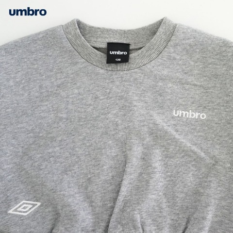 キッズ　トレーナー（110cm～130cm・UMBRO）