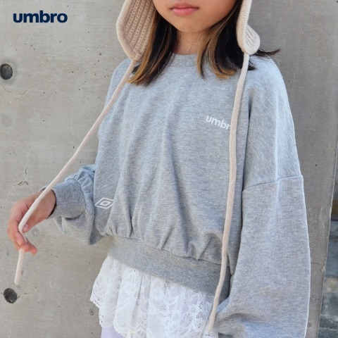 キッズ　トレーナー（110cm～130cm・UMBRO）