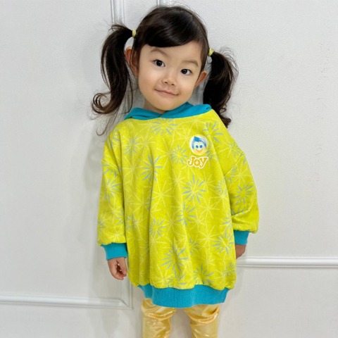 キッズ　パーカ（110～130cm・LITTC）