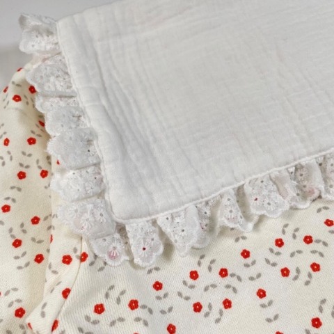 キッズ　トレーナー（110・120cm・mikki）