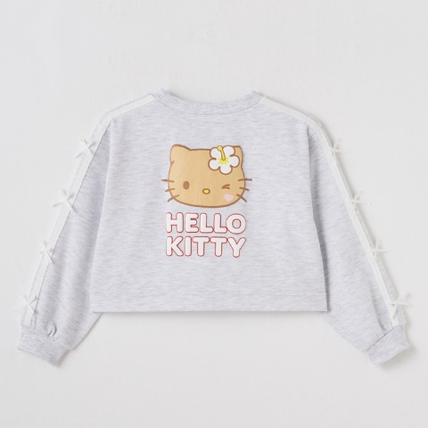 キッズ　プルオーバー（120・130cm・ハローキティ）