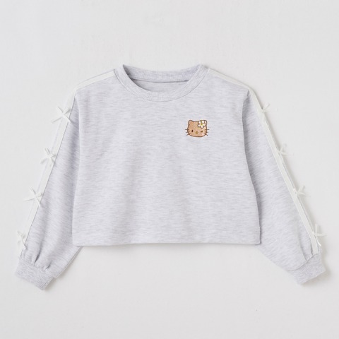 キッズ　プルオーバー（120・130cm・ハローキティ）