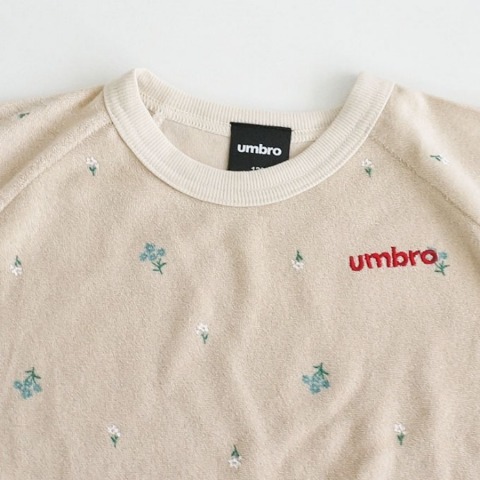 キッズ　半袖Tシャツ(110～130cm・UMBRO)