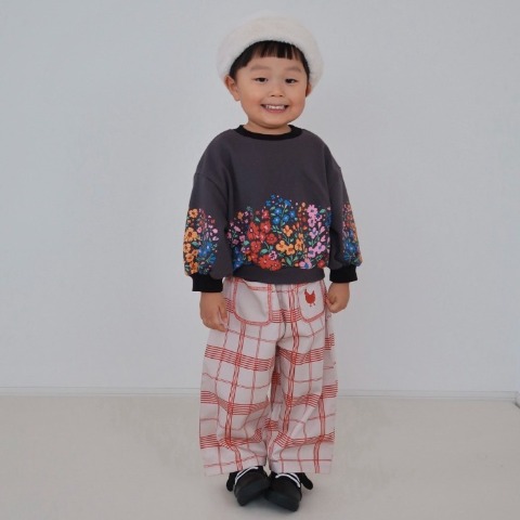 キッズ　ロングパンツ（110～130cm）