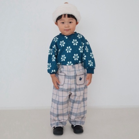 キッズ　ロングパンツ（110～130cm）