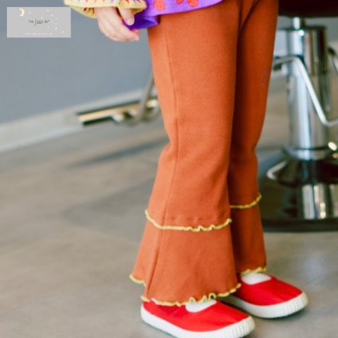 キッズ　airiメローフレアパンツ　（110～120cm　JUO）