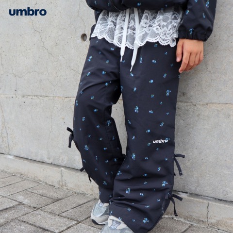 キッズ　パンツ（110cm～130cm・UMBRO）