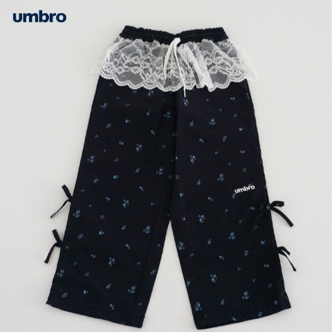 キッズ　パンツ（110cm～130cm・UMBRO）
