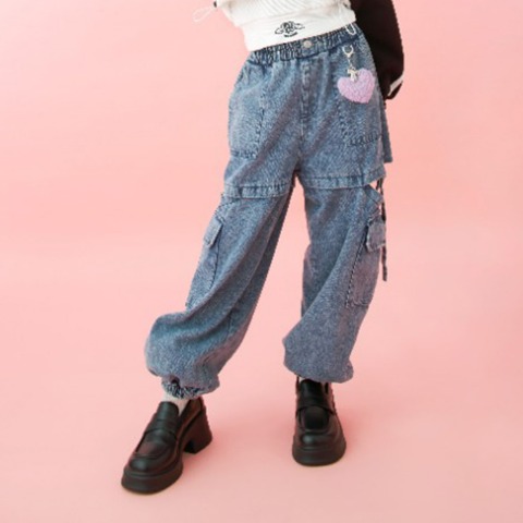 キッズ　ロングパンツ（120cm・130cm・Lily Chuu）