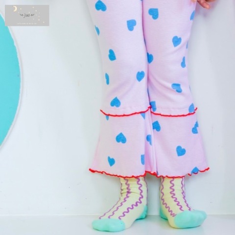 キッズ　airiメローフレアパンツ　（110～130cm・JUO）