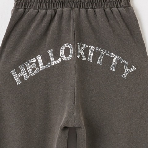 キッズ　パンツ（120・130cm・ハローキティ）