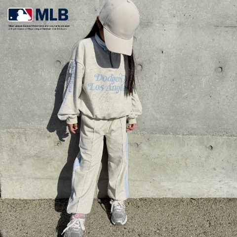 キッズ　パンツ（110～130cm・MLB）