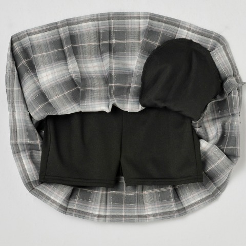 キッズ　スカパン（120・130cm・Riccariccamini）