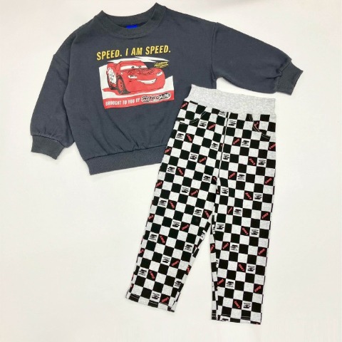 キッズ　セットスーツ（110・120cm・Disney)