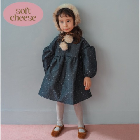 キッズ　ワンピース（110～130cm・softcheese）