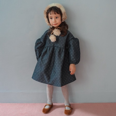 キッズ　ワンピース（110～130cm・softcheese）