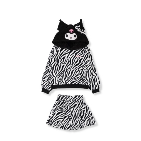 キッズ　プルパーカ+ショートパンツ（130cm・クロミ)
