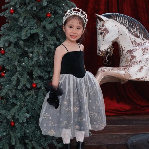 キッズ　ワンピース（110・120cm・softchees）