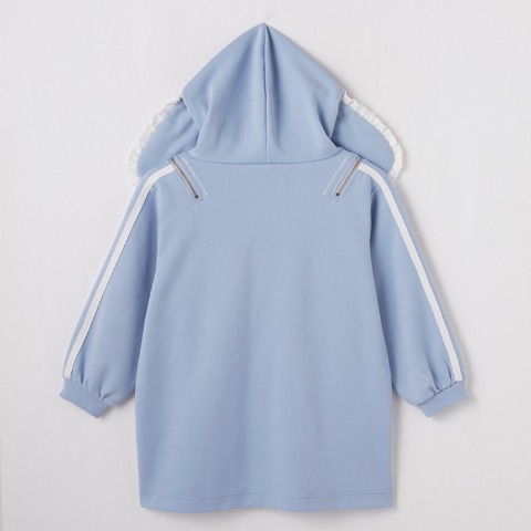 キッズ　ワンピース（120・130cm・シナモロール）