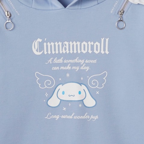 キッズ　ワンピース（120・130cm・シナモロール）