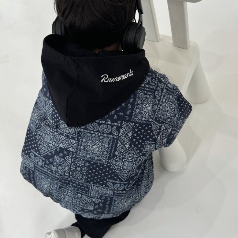 キッズ　ジャケット（RRmoment・110～130cm）