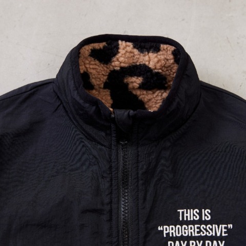 キッズ　ジャケット（110cm～130cm・AMBERROAR)