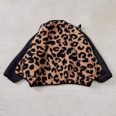 キッズ　ジャケット（110cm～130cm・AMBERROAR)