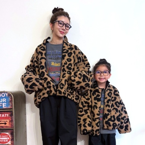 キッズ　ジャケット（110cm～130cm・AMBERROAR)