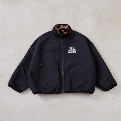 キッズ　ジャケット（110cm～130cm・AMBERROAR)