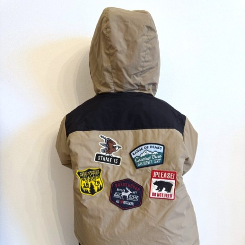 キッズ　ジャケット（110cm～130cm・AMBERROAR)