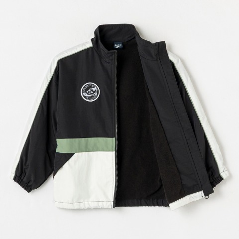 キッズ　ジャケット（110cm～130cm・Reebok/kie）
