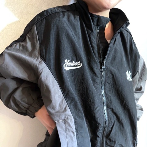 キッズ　ジャケット（110cm～130cm・AMBERROAR/MLB）