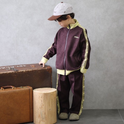 キッズ　ジャケット（110～130cm・UMBRO）