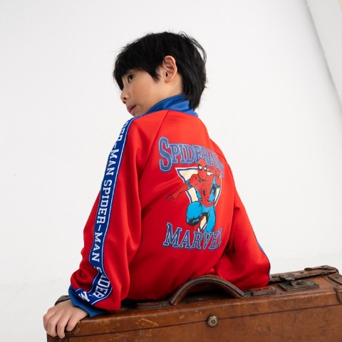 キッズ　ジャージ（120・130cm・RELA./MARVEL）