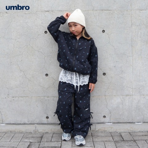 キッズ　ジャケット（110cm～130cm・UMBRO）