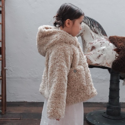 キッズ　ジャケット（110・120cm・softchees）